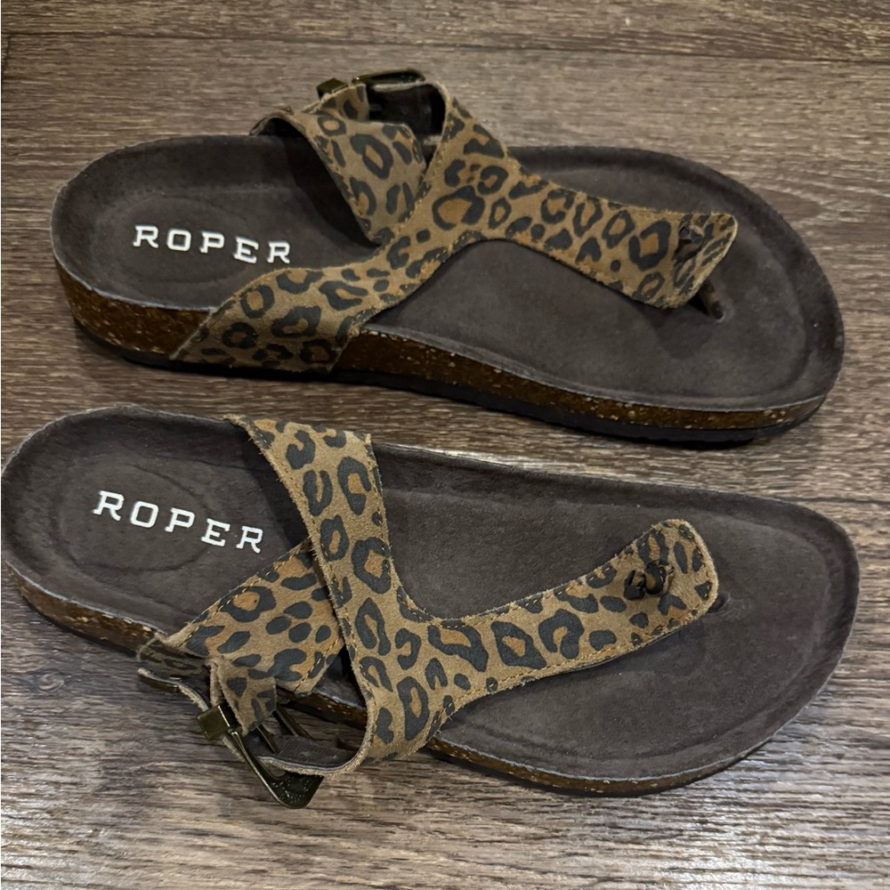 Roper Woman’s Helena Leopard Thong Birkenstock Sandals